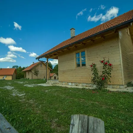 Holiday Homes Eko Klanac Rakovica Exterior photo